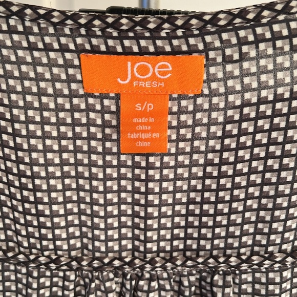 Joe Fresh blouse grey and black small - Picture 5 of 5